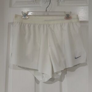 Nike Women's Swift Dri-FIT 2.5" Brief-Lined Running Shorts